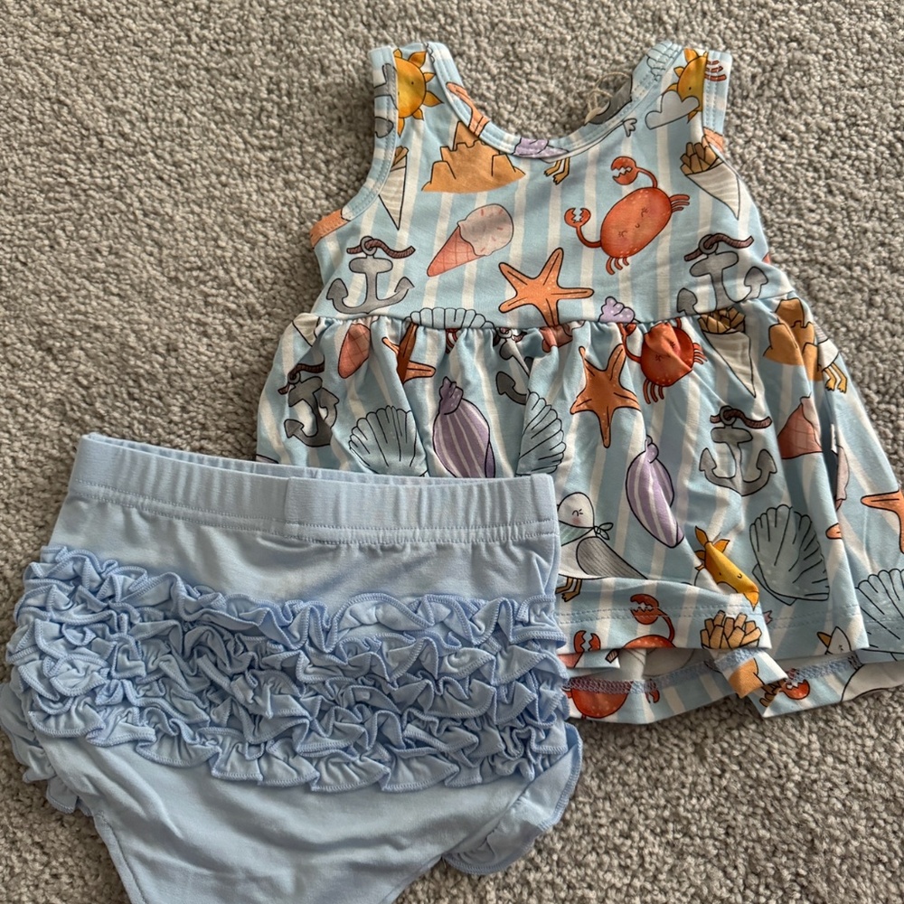 Bums & Roses Crabby & Cute